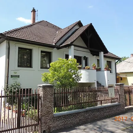 Apartamento Eszter Eger